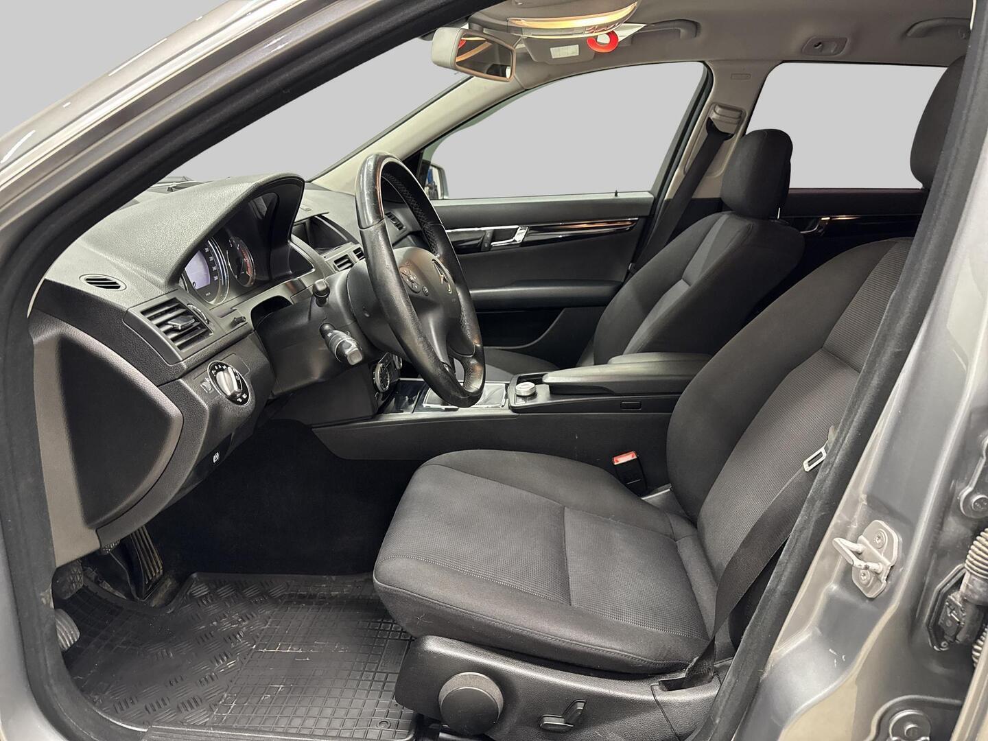 MERCEDES-BENZ C 2009