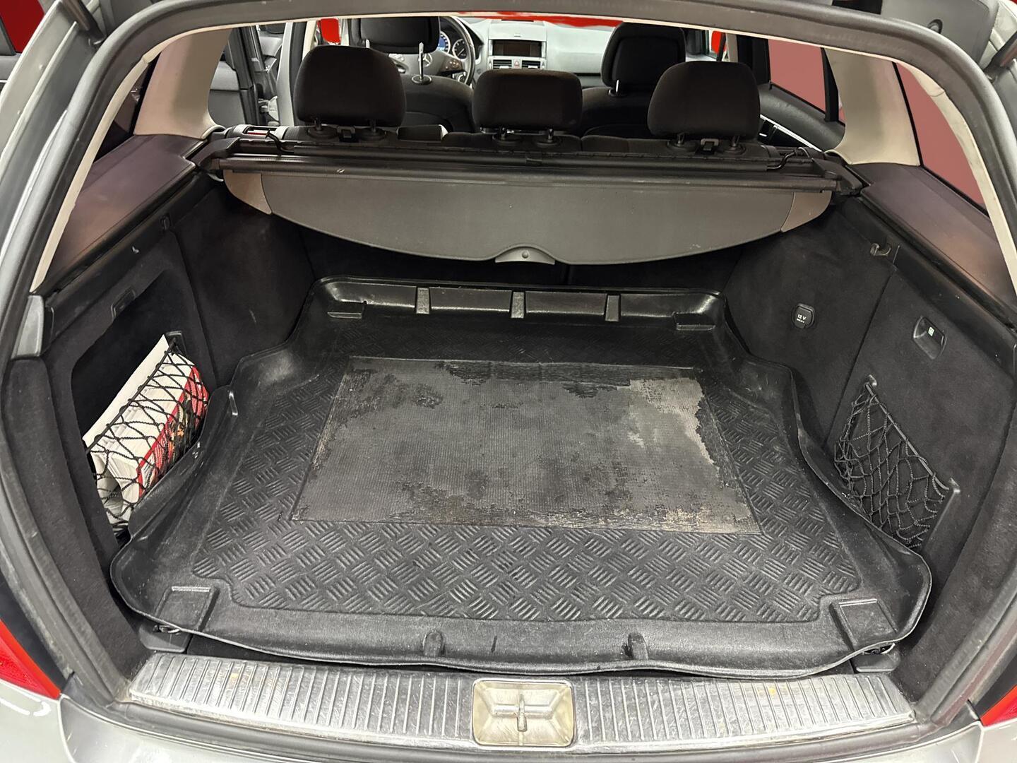 MERCEDES-BENZ C 2009