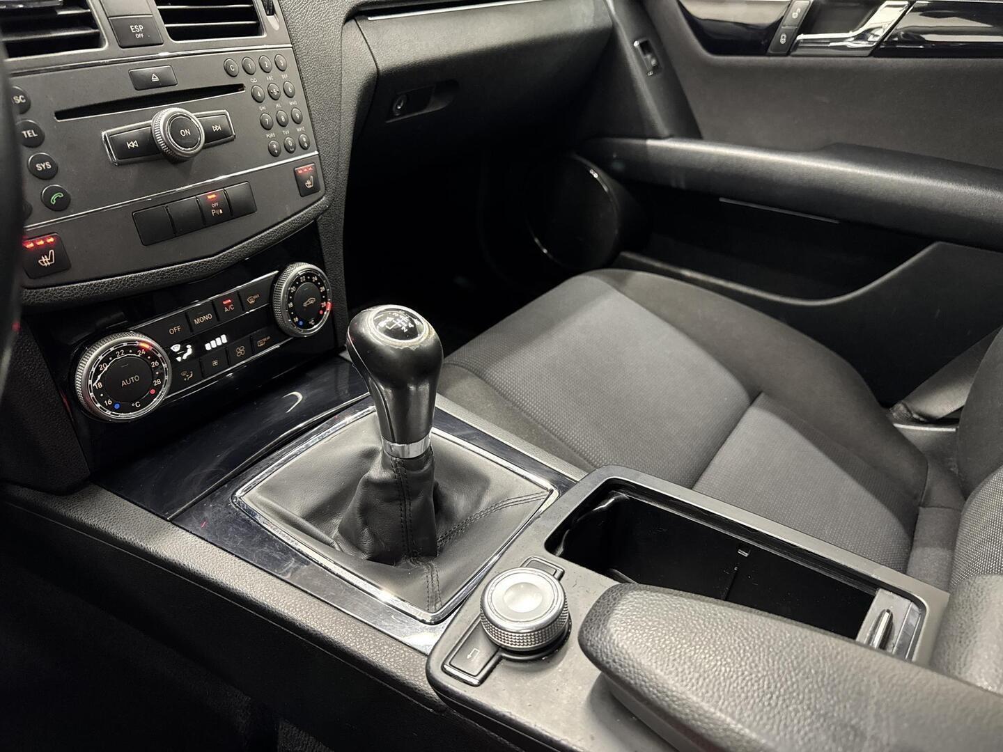 MERCEDES-BENZ C 2009