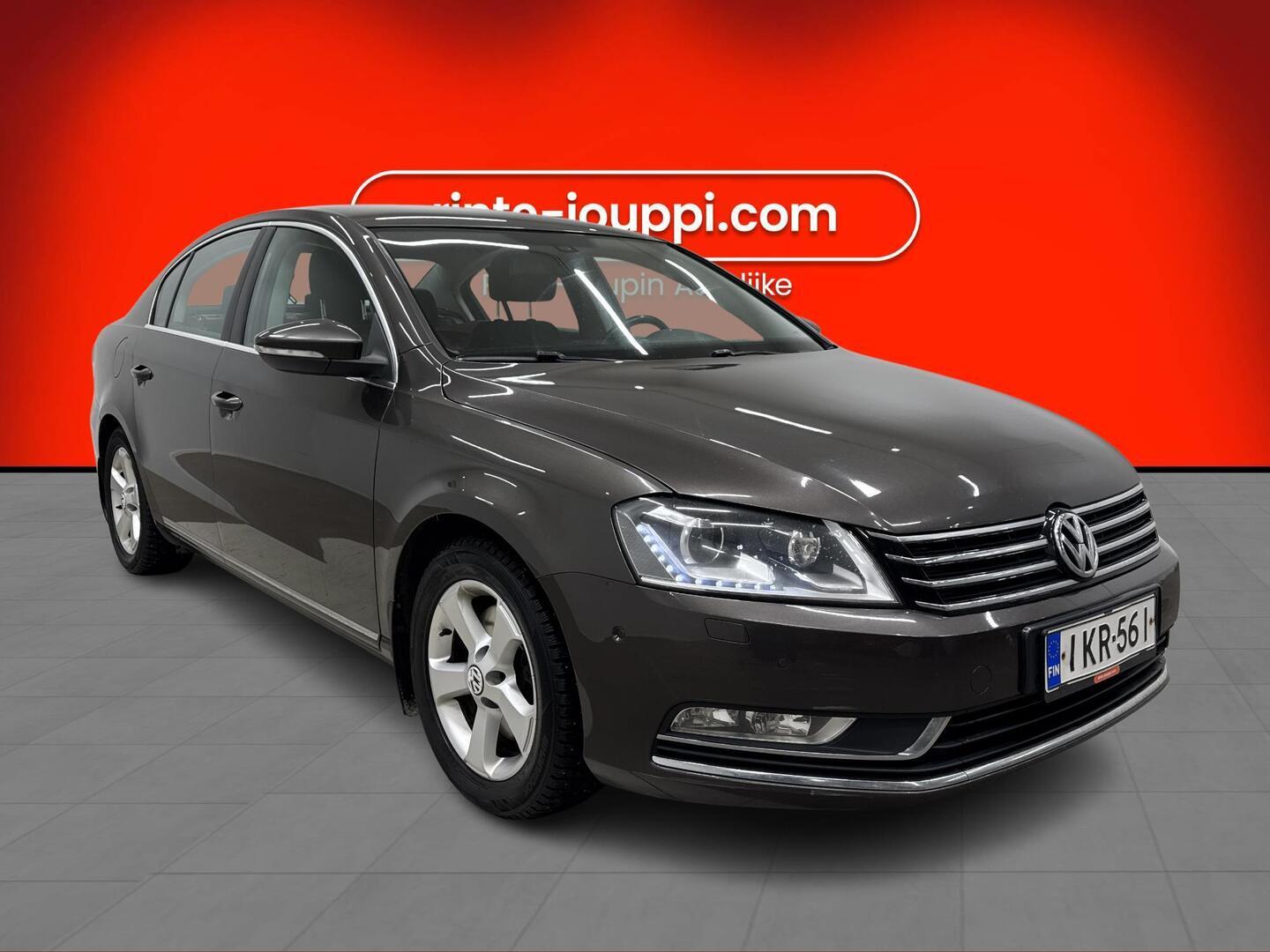 VOLKSWAGEN Passat 2012