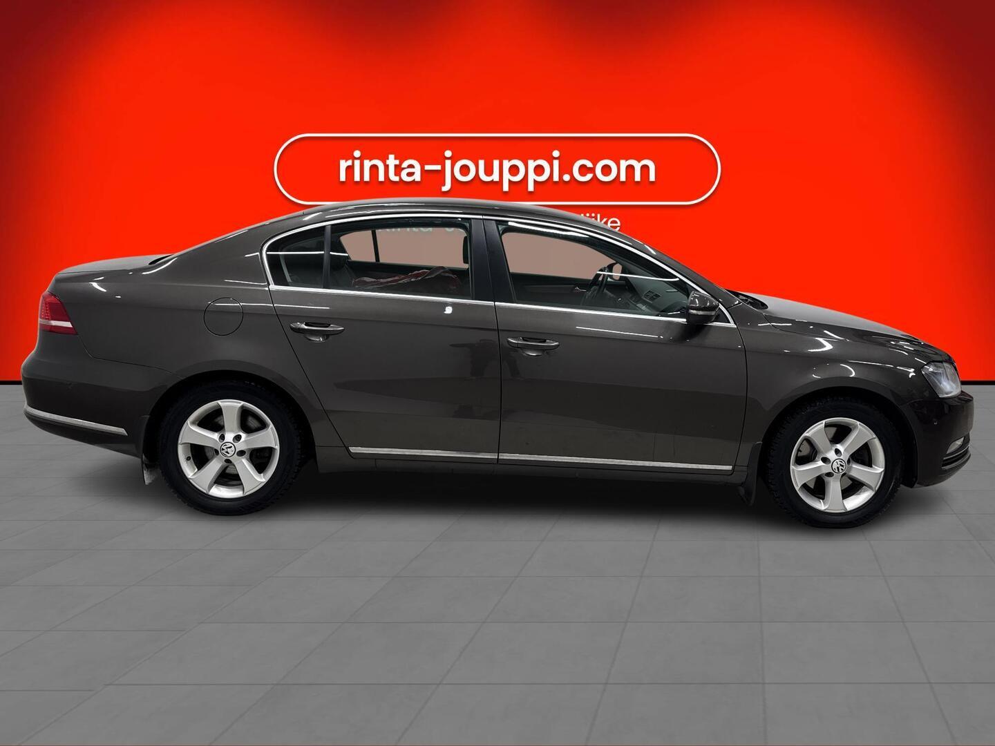 VOLKSWAGEN Passat 2012