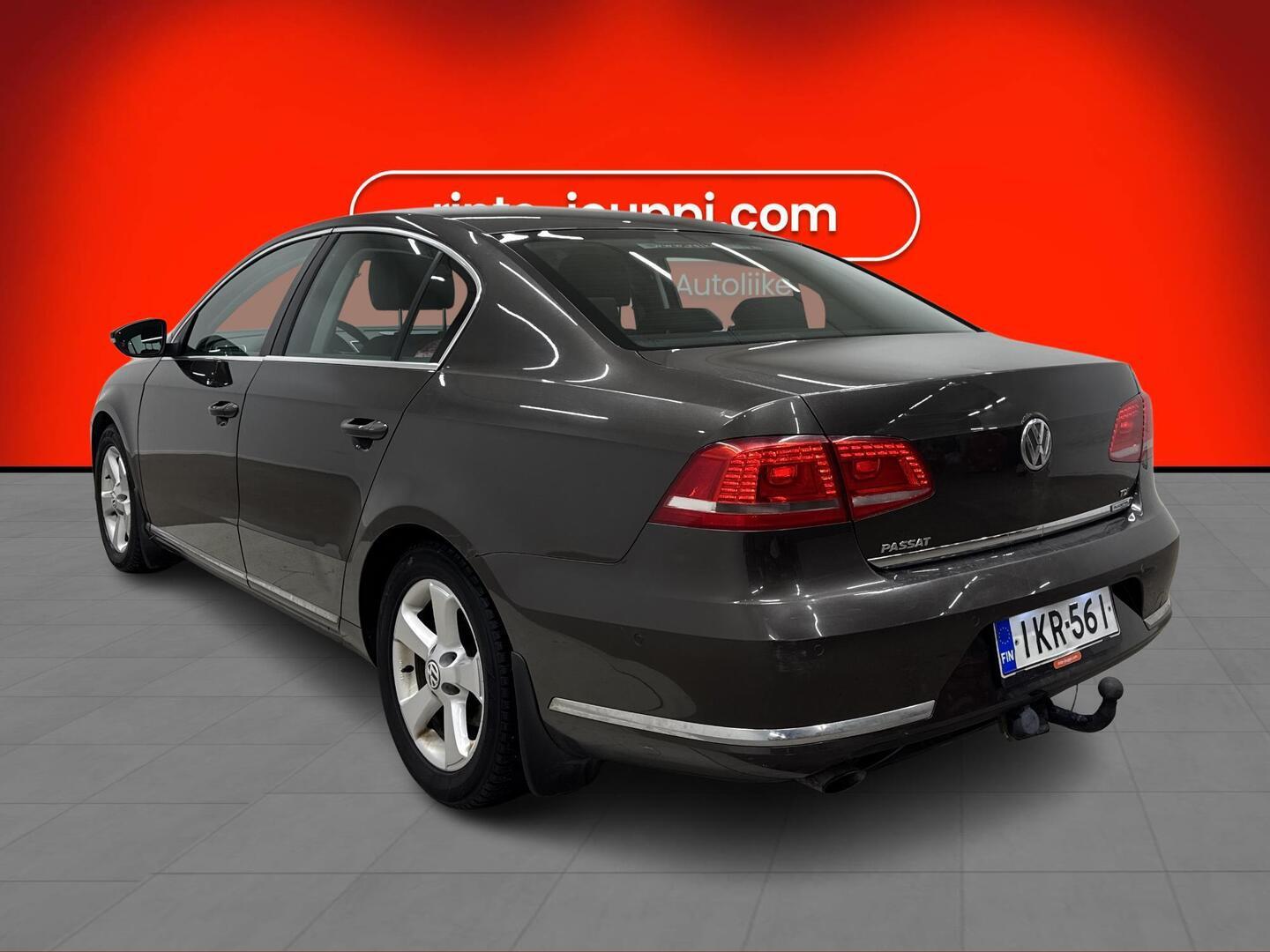VOLKSWAGEN Passat 2012