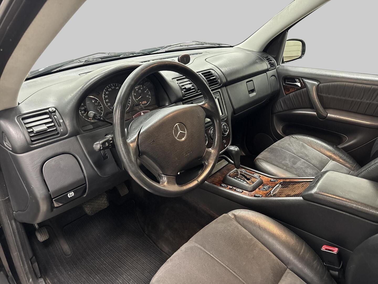 MERCEDES-BENZ ML 2005