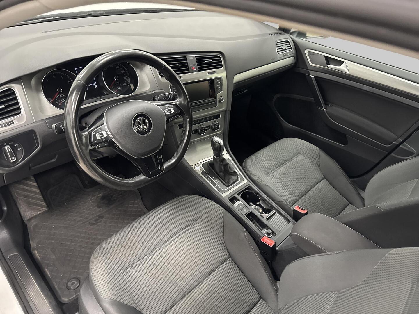 VOLKSWAGEN Golf 2014