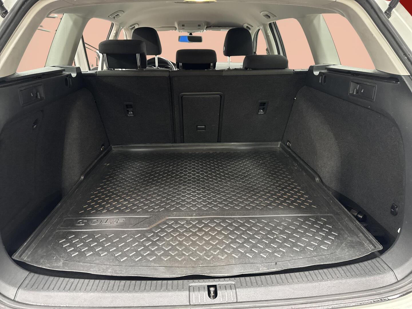VOLKSWAGEN Golf 2014