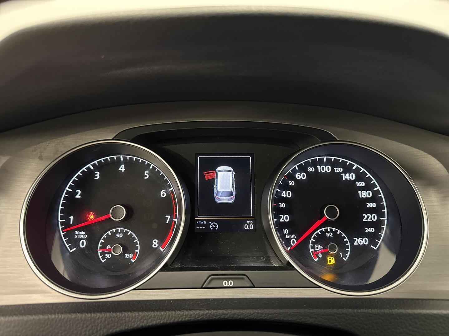VOLKSWAGEN Golf 2014