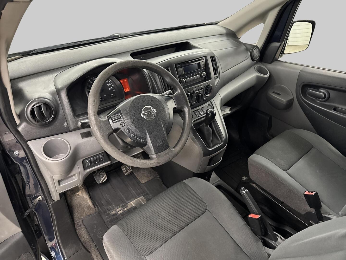NISSAN NV200 2015