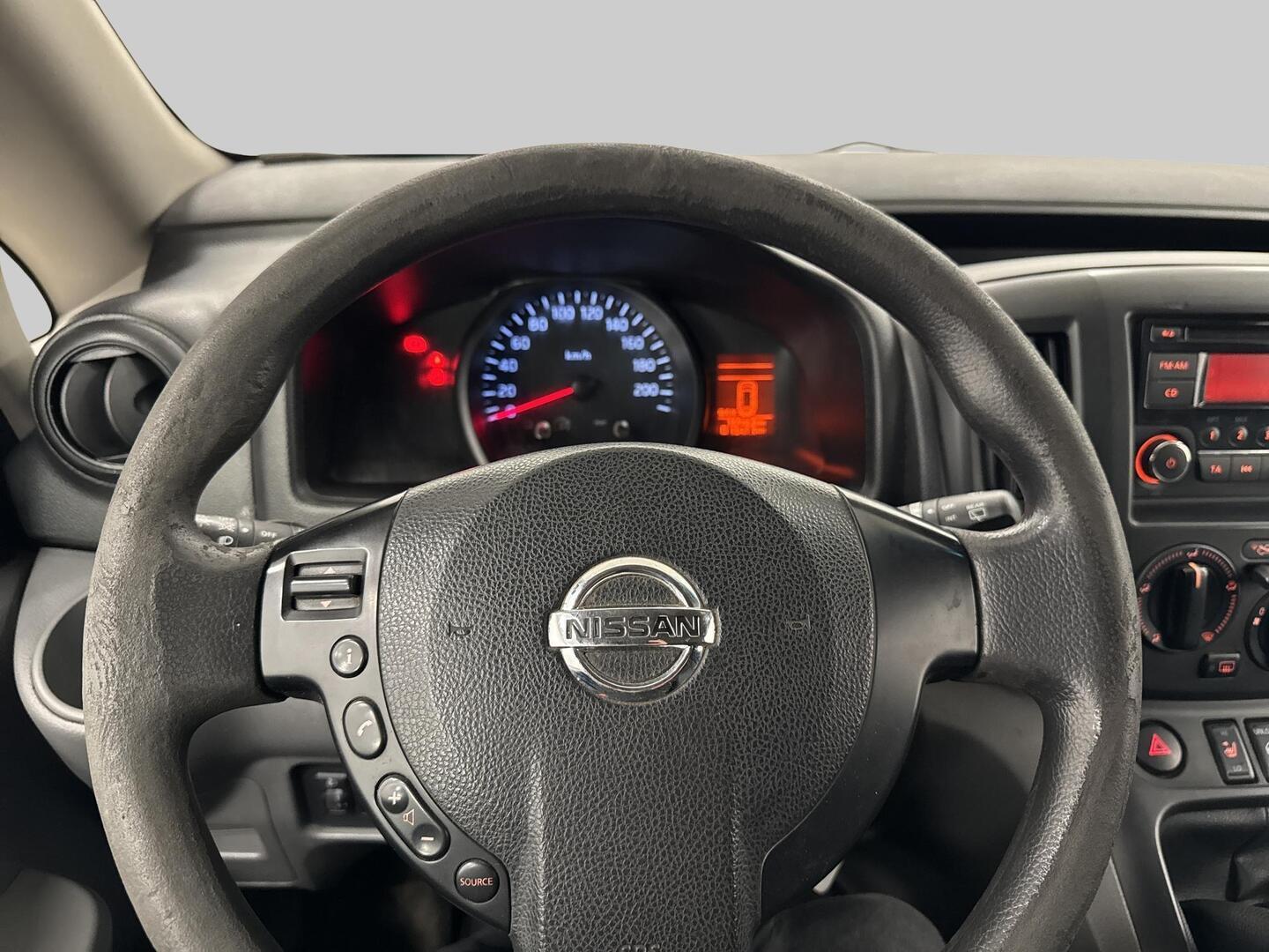 NISSAN NV200 2015