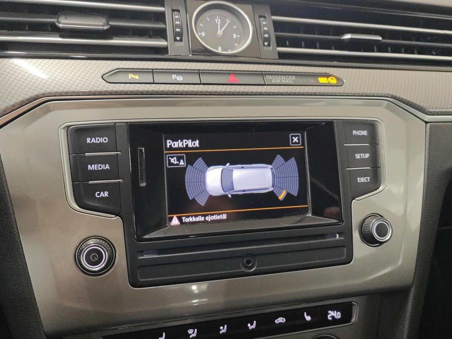VOLKSWAGEN Passat 2016