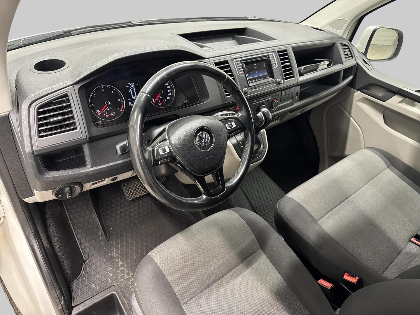 VOLKSWAGEN Transporter 2018