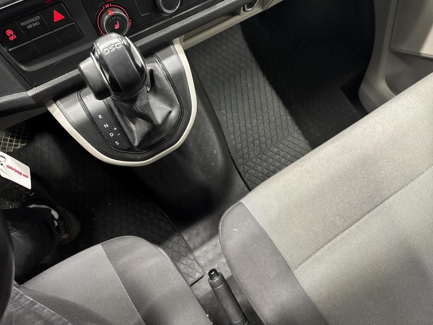 VOLKSWAGEN Transporter 2018