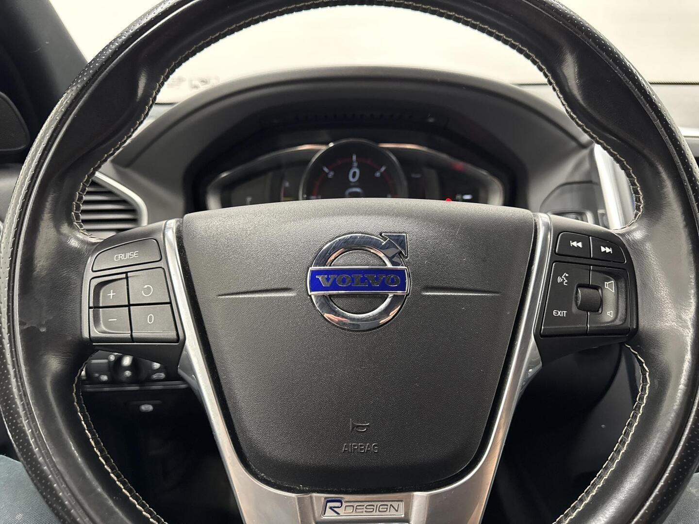 VOLVO XC60 2017