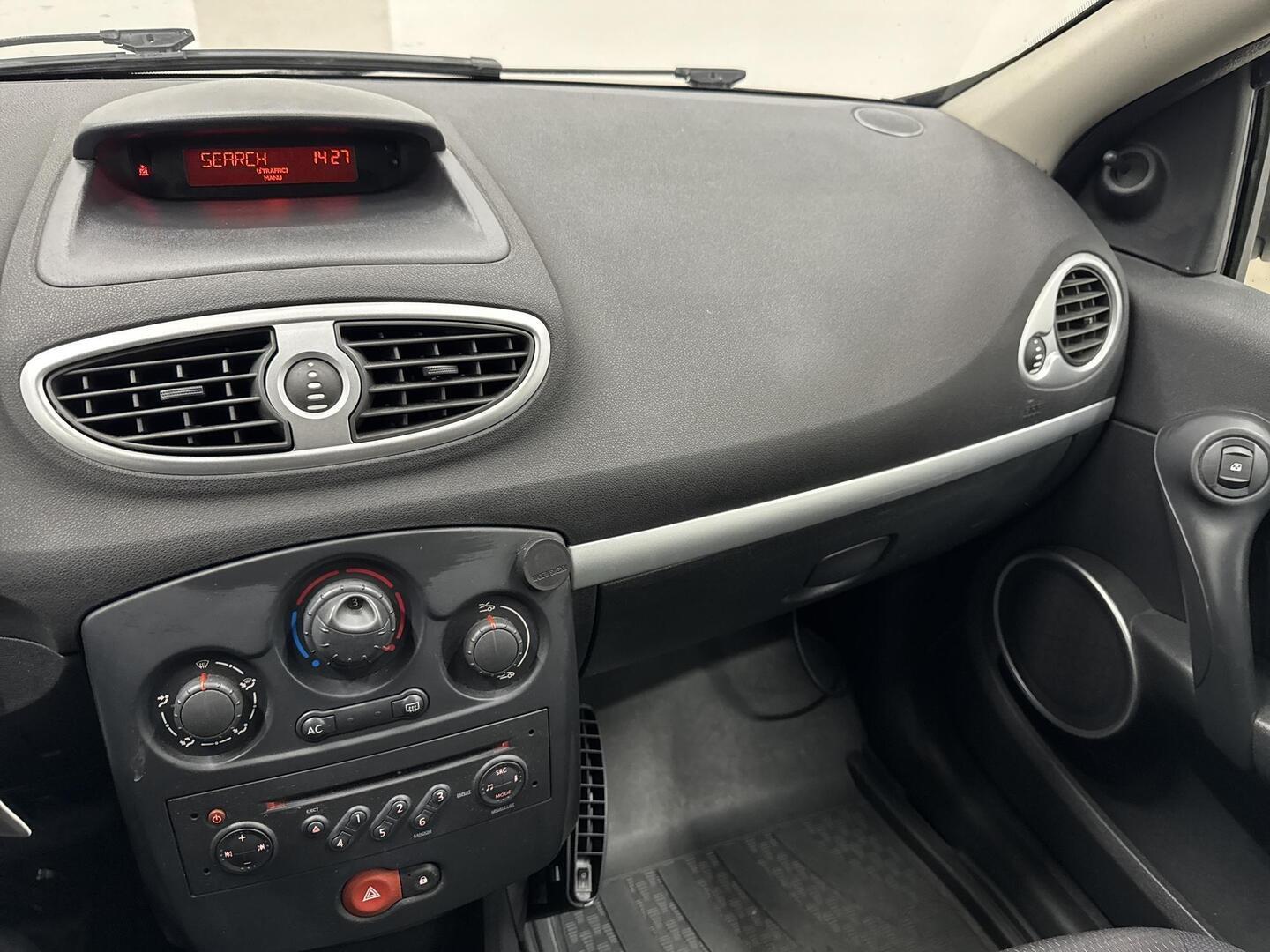RENAULT Clio 2006