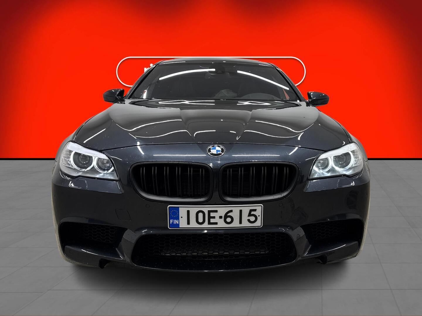 BMW M5 2012