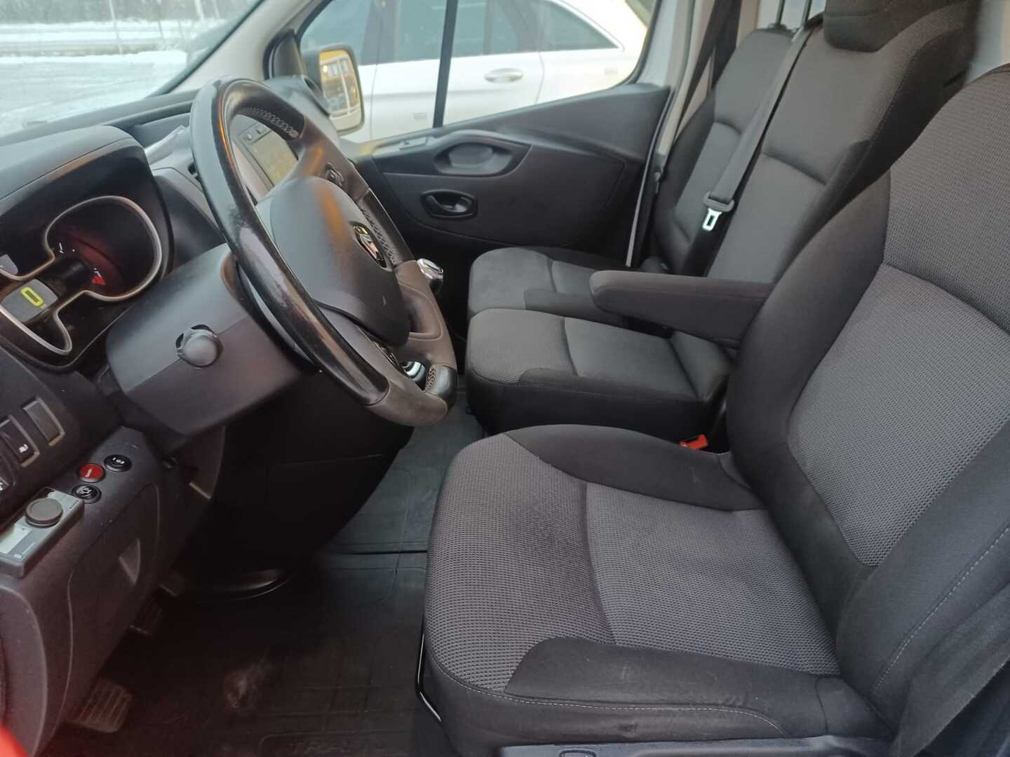 RENAULT Trafic 2021