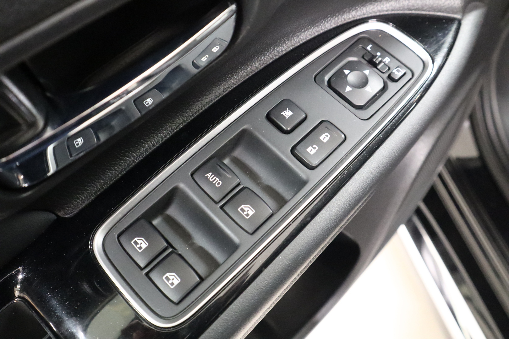 MITSUBISHI OUTLANDER PHEV 2018