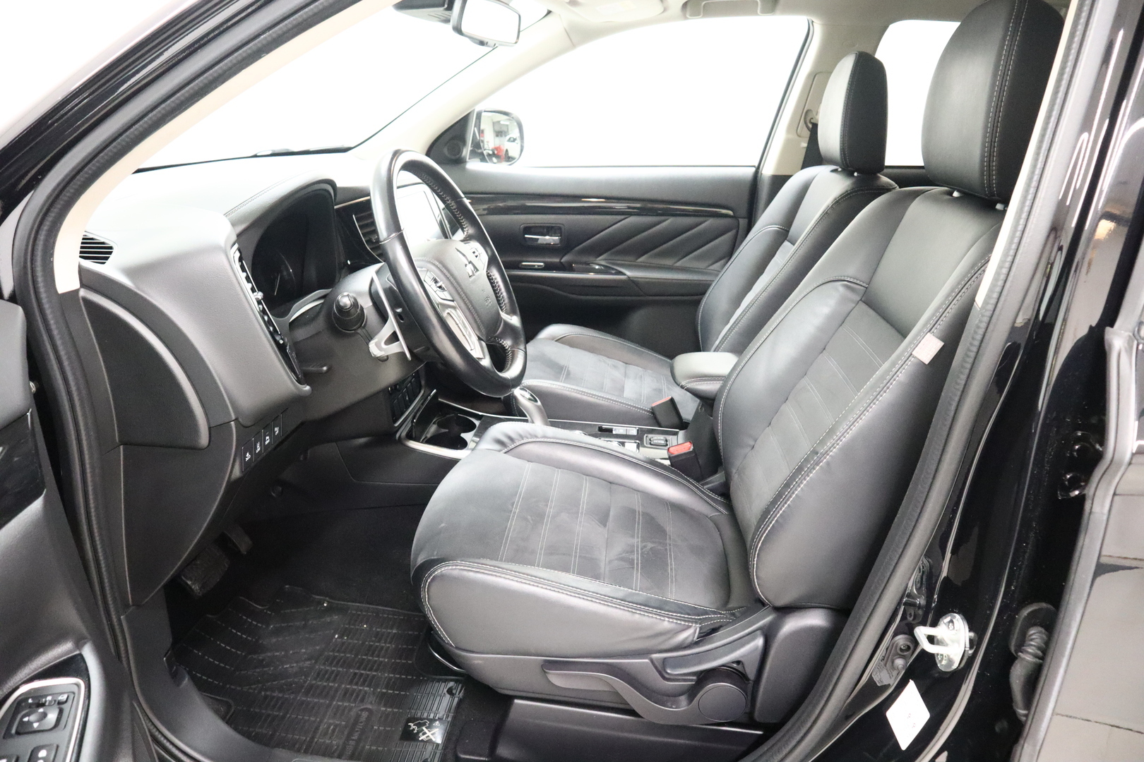 MITSUBISHI OUTLANDER PHEV 2018