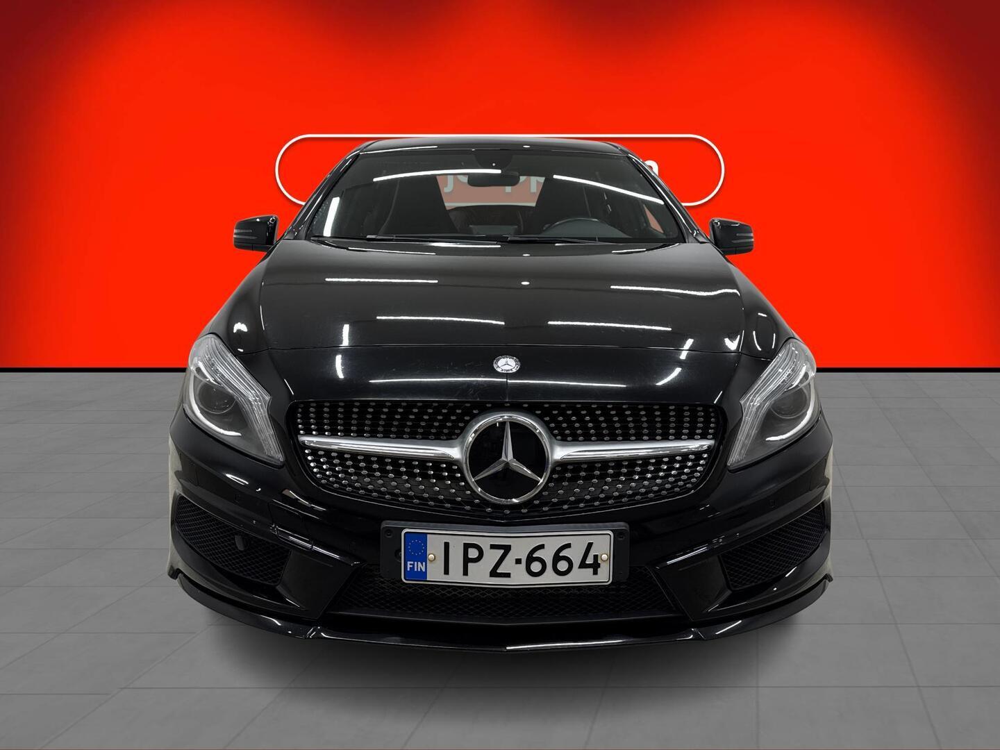 MERCEDES-BENZ A 2015