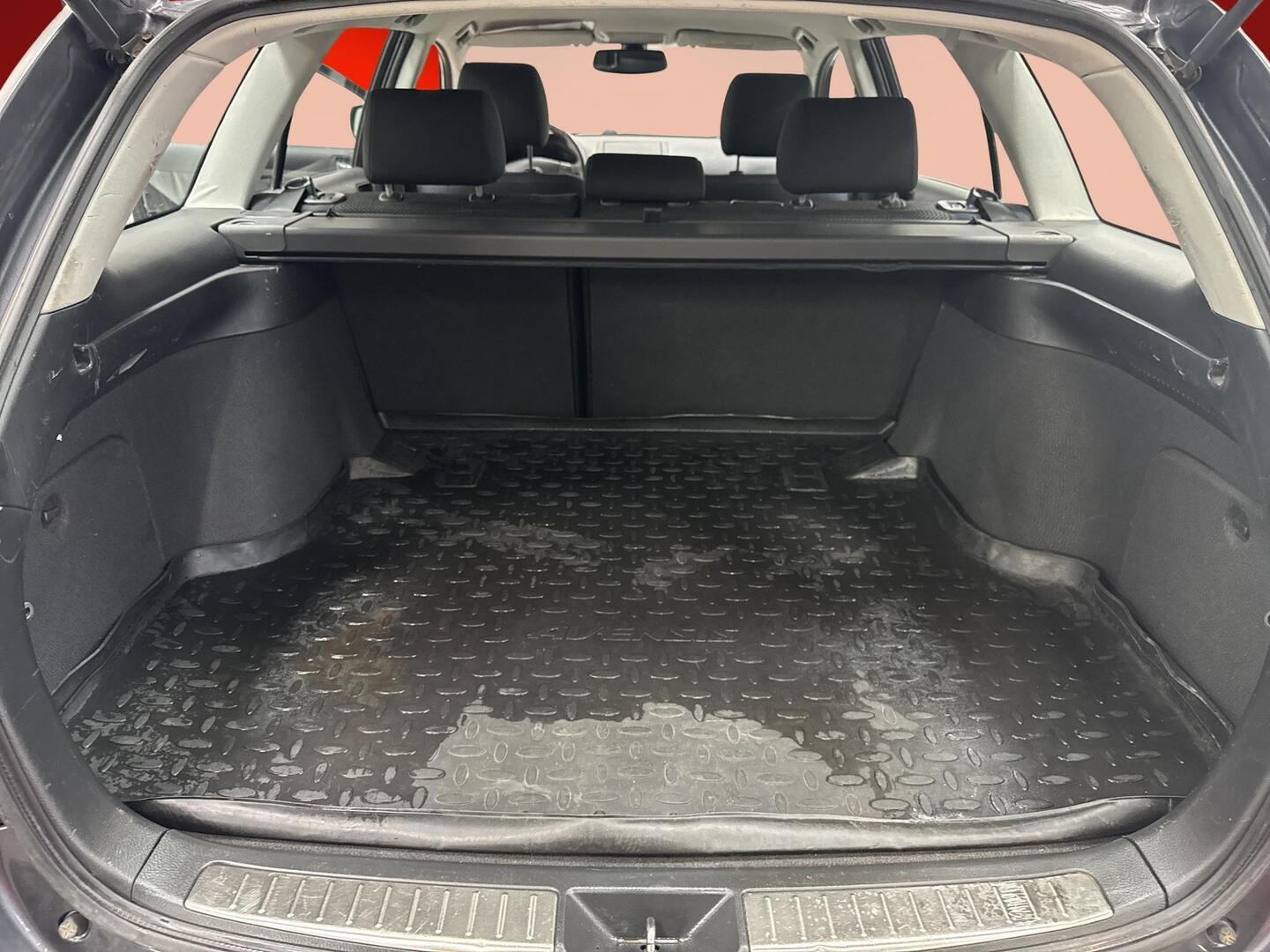 TOYOTA Avensis 2005