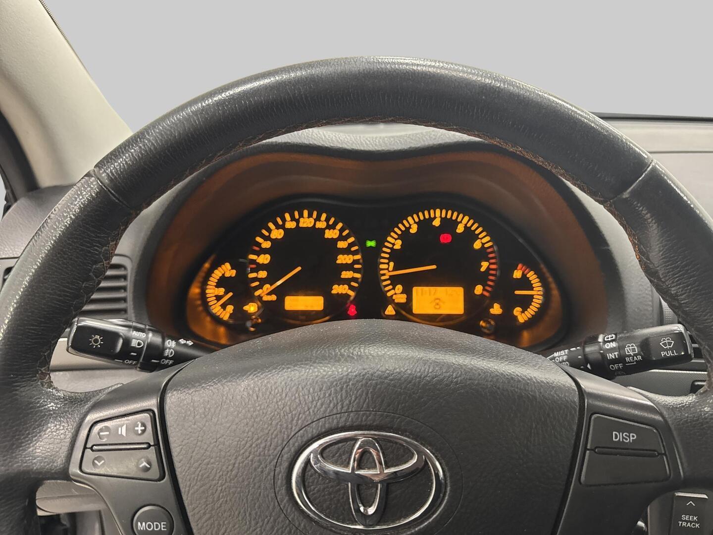 TOYOTA Avensis 2005