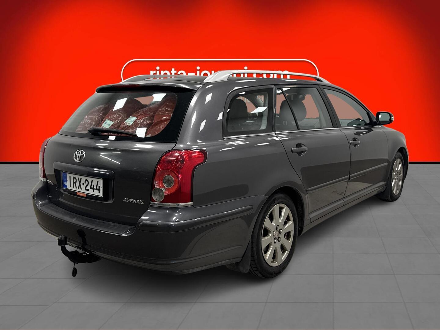 TOYOTA Avensis 2005