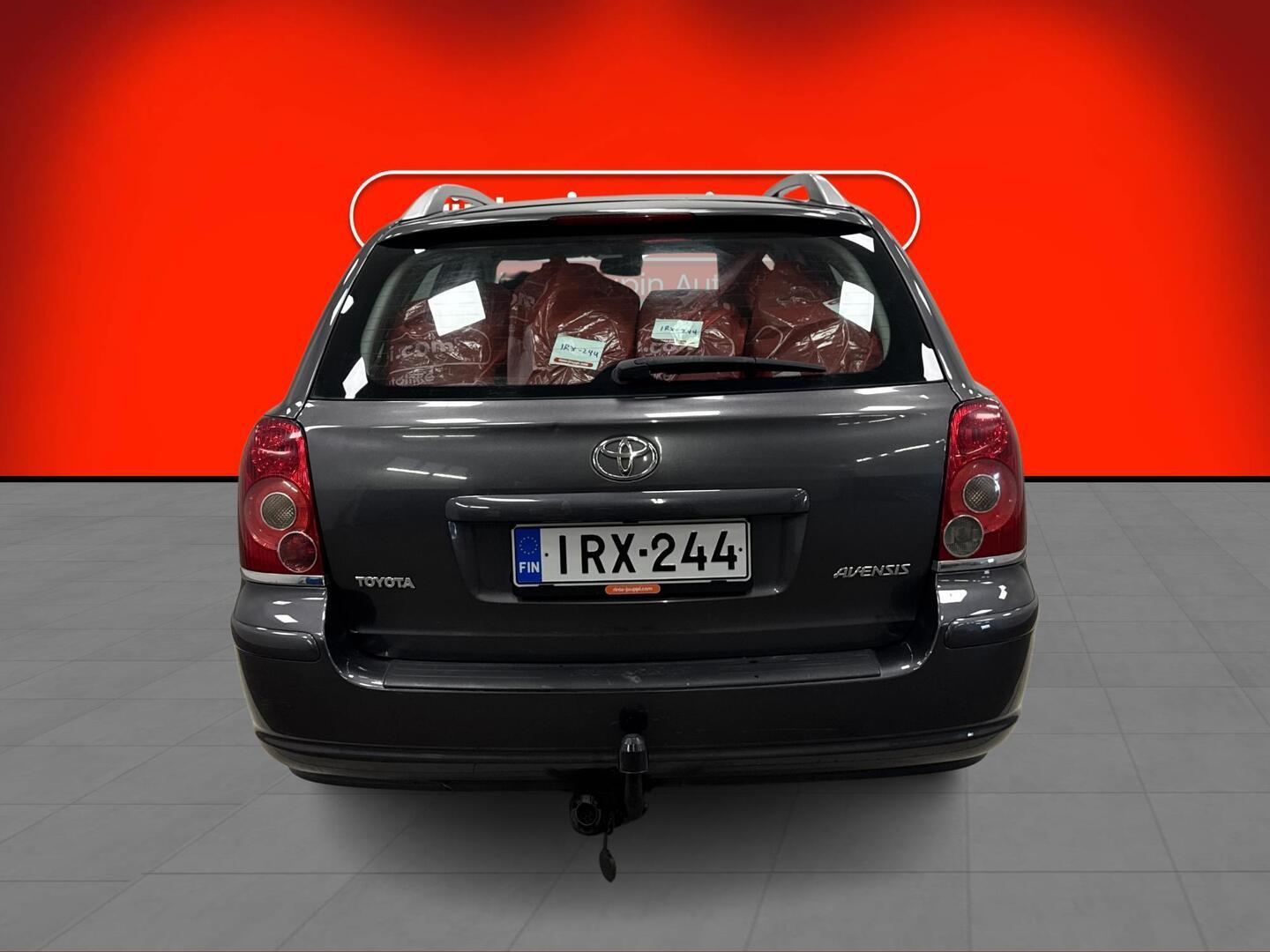 TOYOTA Avensis 2005