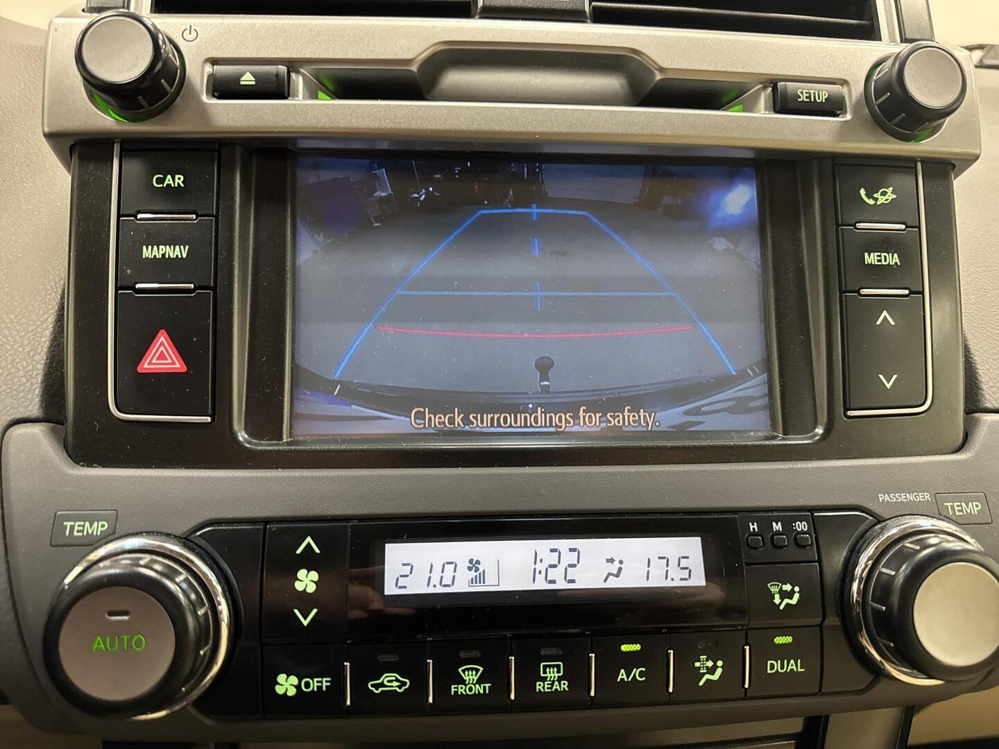 TOYOTA Land Cruiser 2013