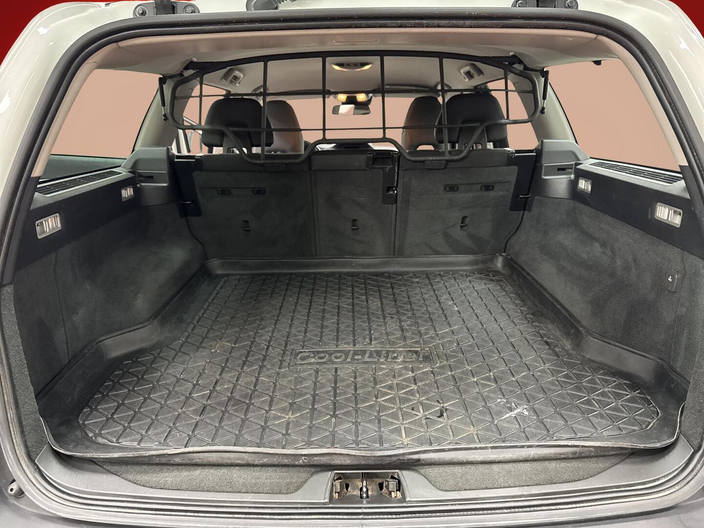 VOLVO XC70 2012