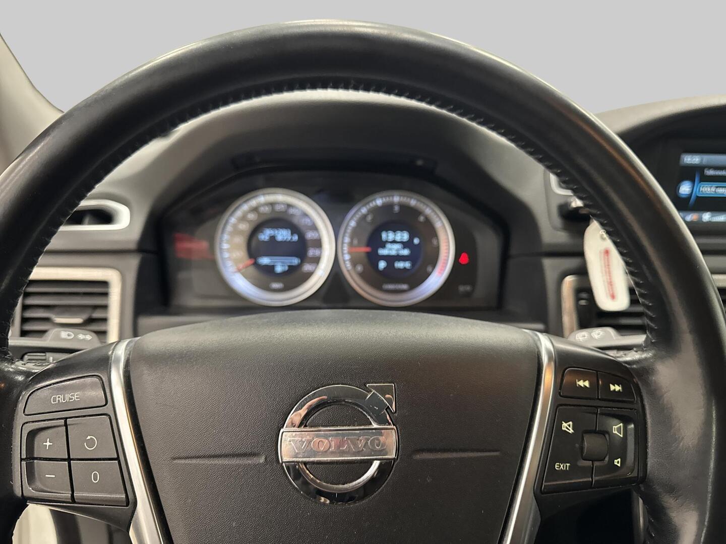 VOLVO XC70 2012