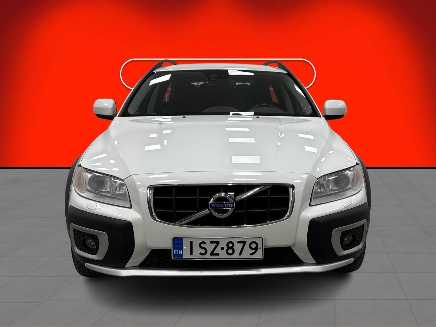 VOLVO XC70 2012