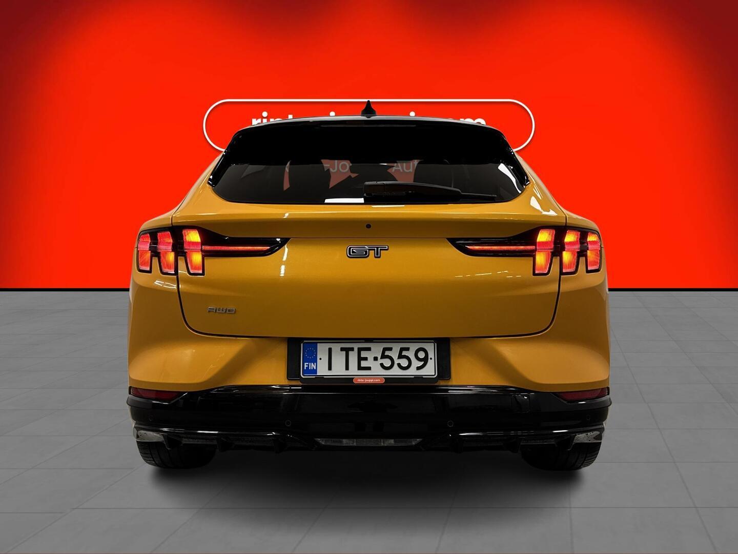 FORD MUSTANG MACH-E 2021