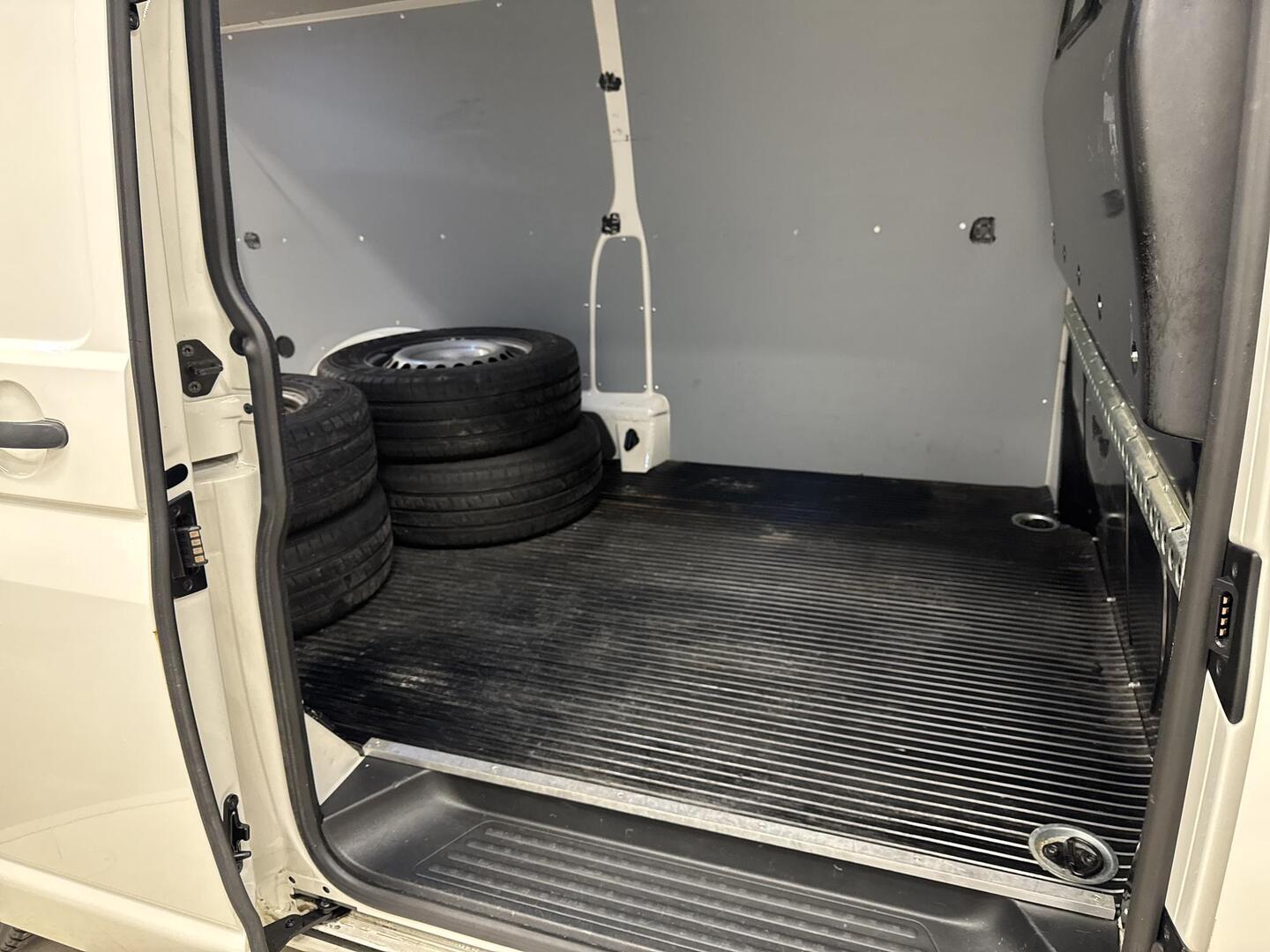 VOLKSWAGEN Transporter 2021