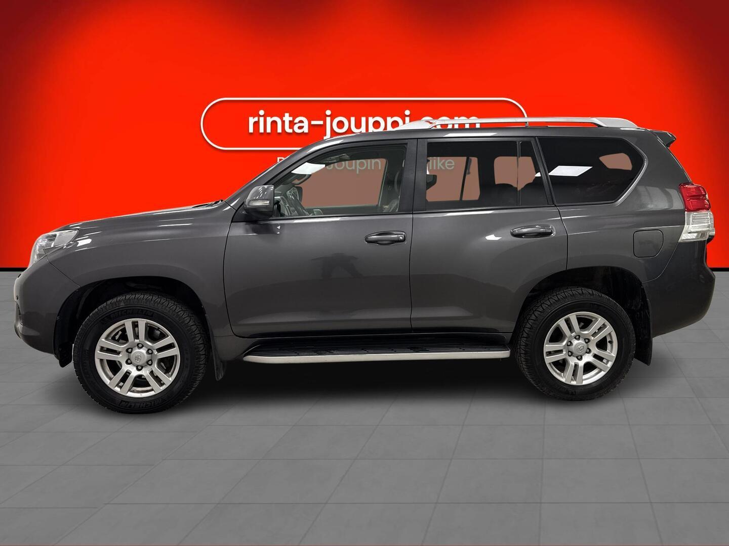 TOYOTA Land Cruiser 2013