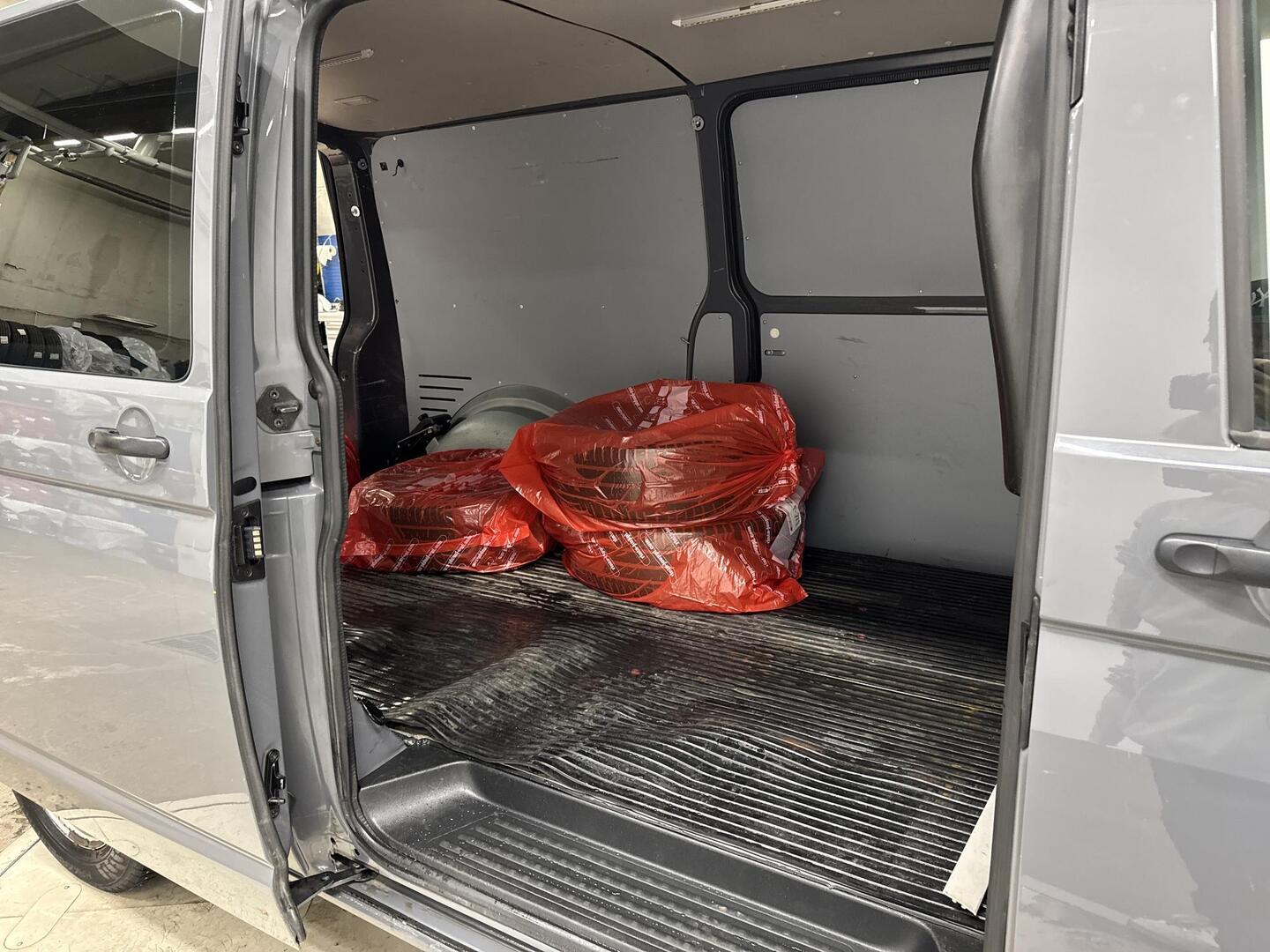 VOLKSWAGEN Transporter 2021