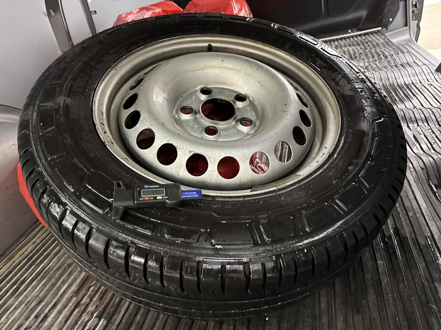 VOLKSWAGEN Transporter 2021