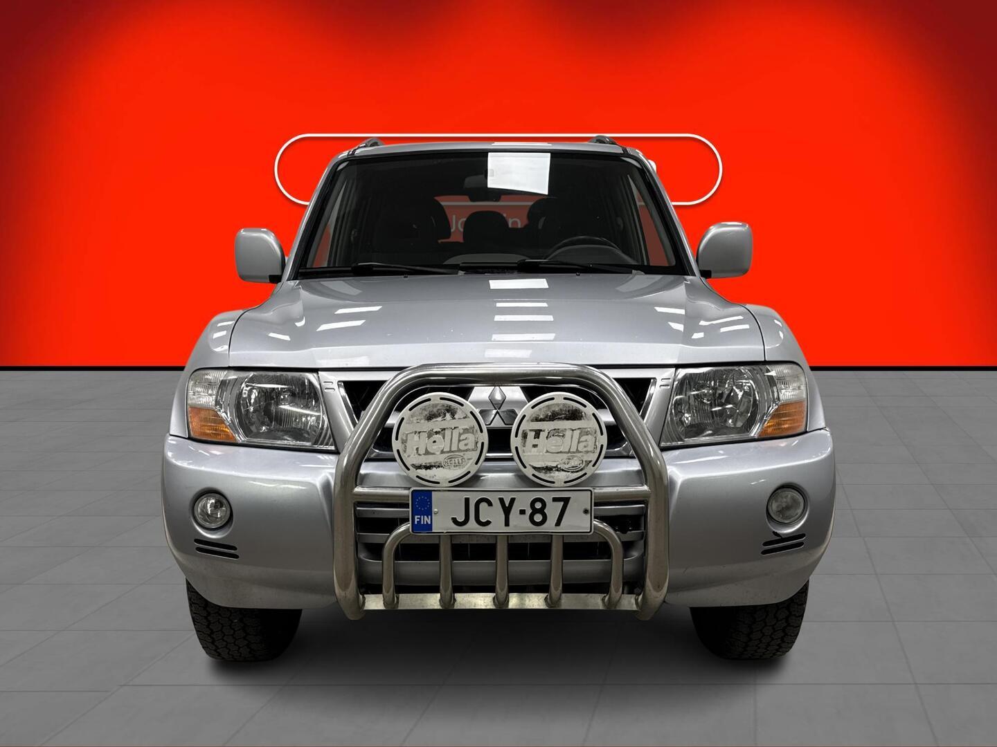 MITSUBISHI Pajero 2006