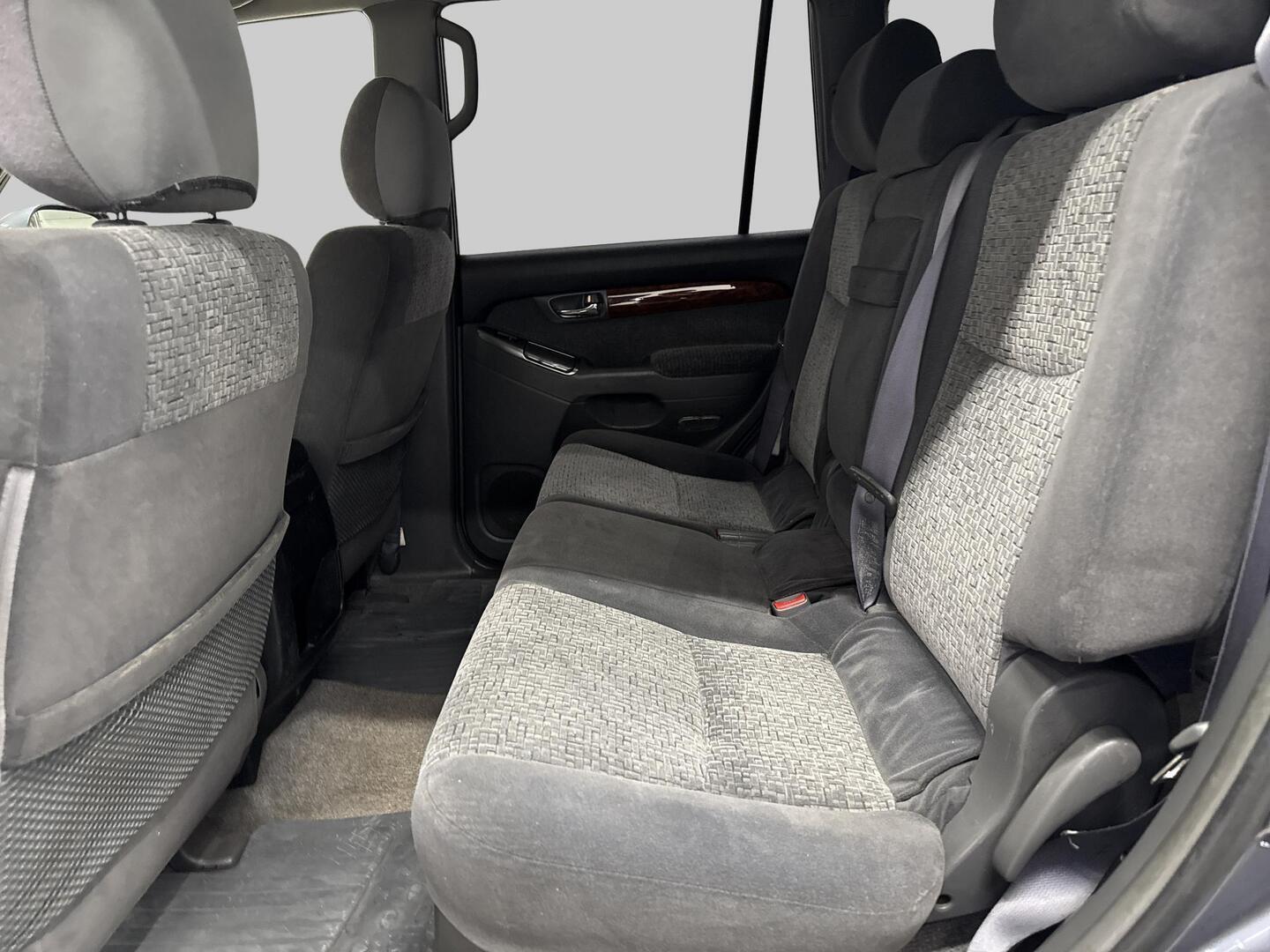 TOYOTA Land Cruiser 2004