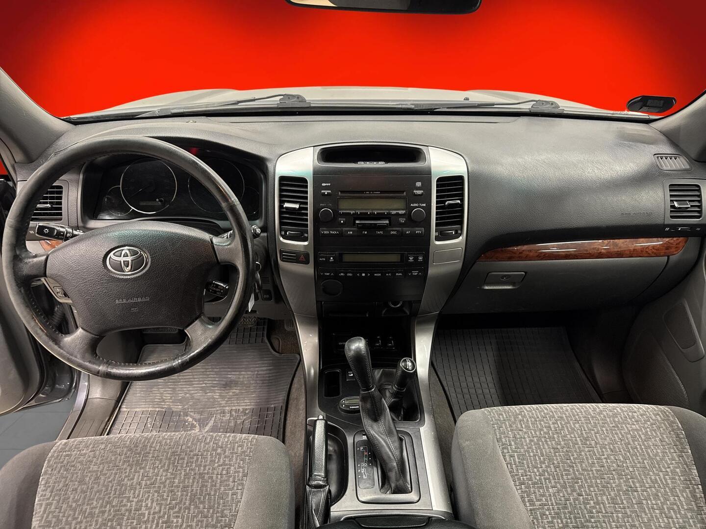 TOYOTA Land Cruiser 2004