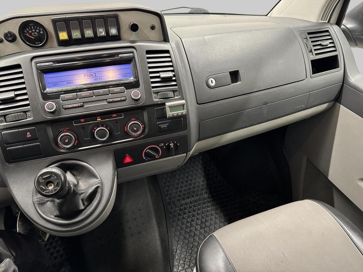 VOLKSWAGEN Transporter 2011