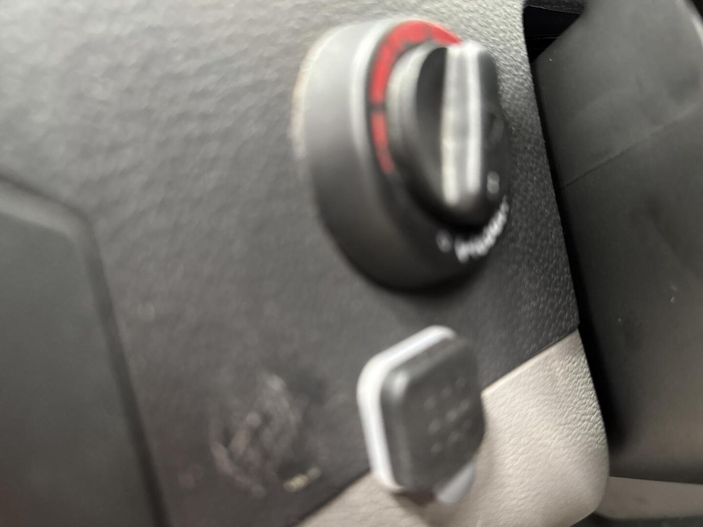 VOLKSWAGEN Transporter 2011