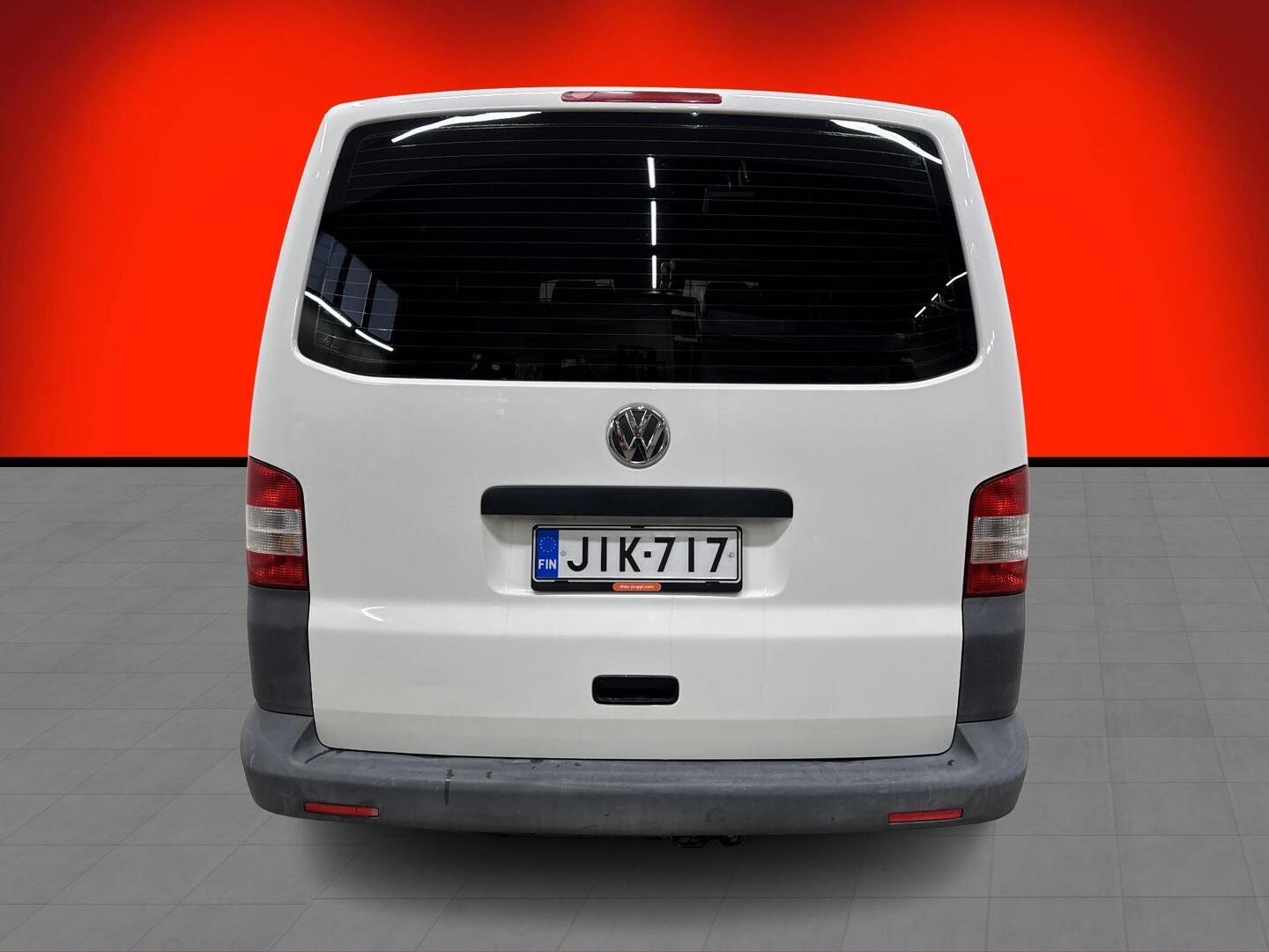 VOLKSWAGEN Transporter 2011