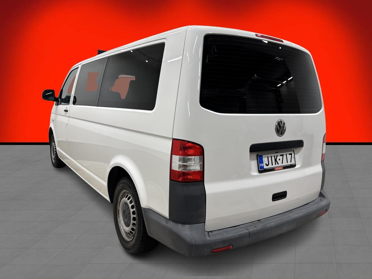 VOLKSWAGEN Transporter 2011