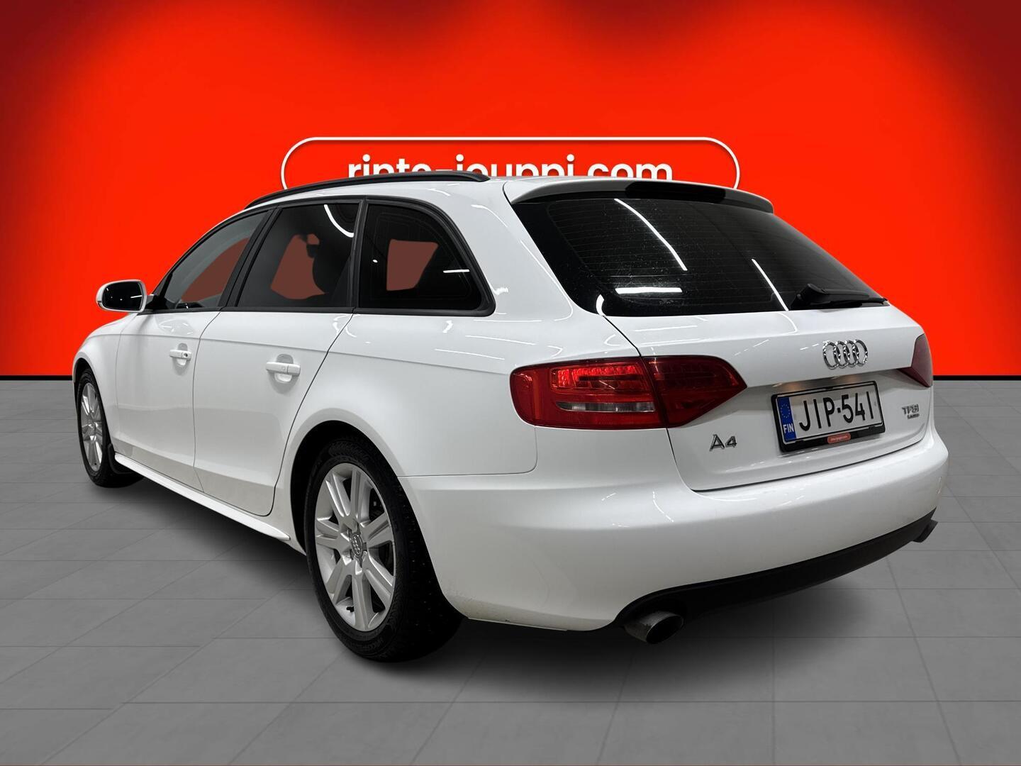 AUDI A4 2011