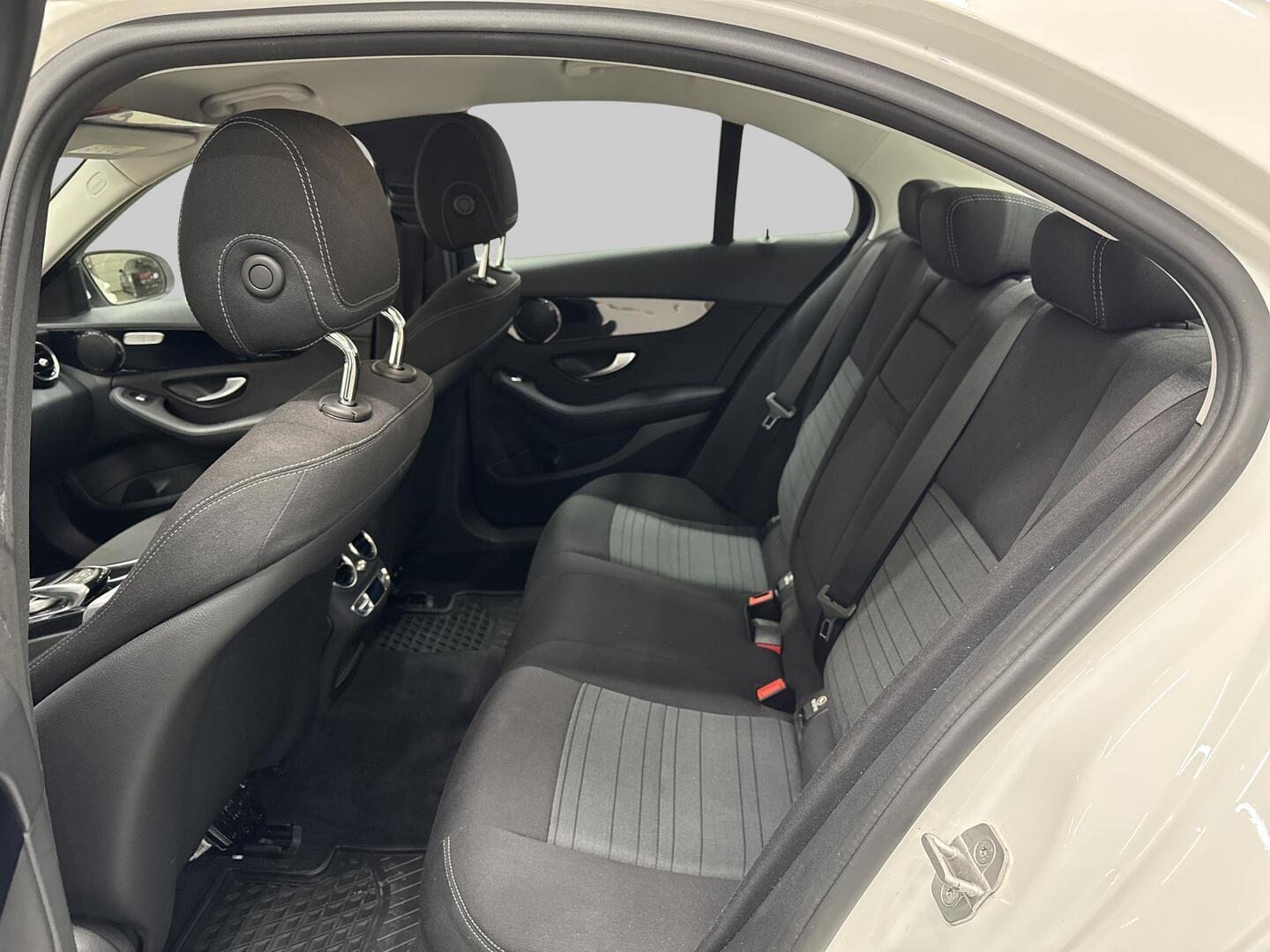 MERCEDES-BENZ C 2016