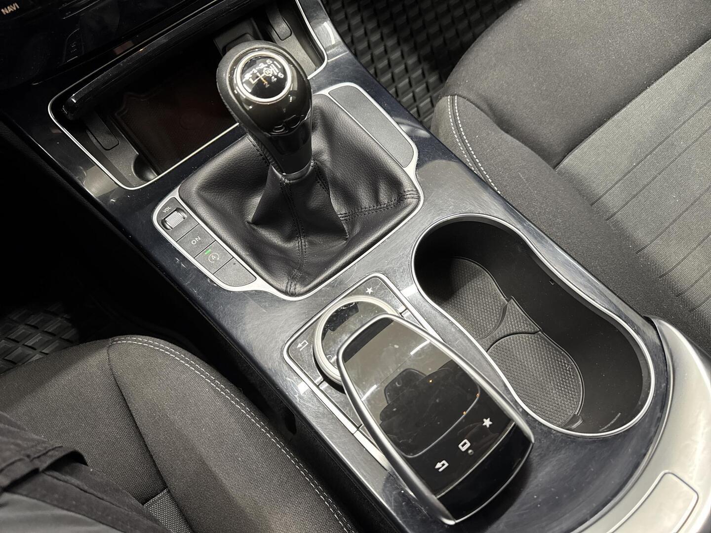 MERCEDES-BENZ C 2016