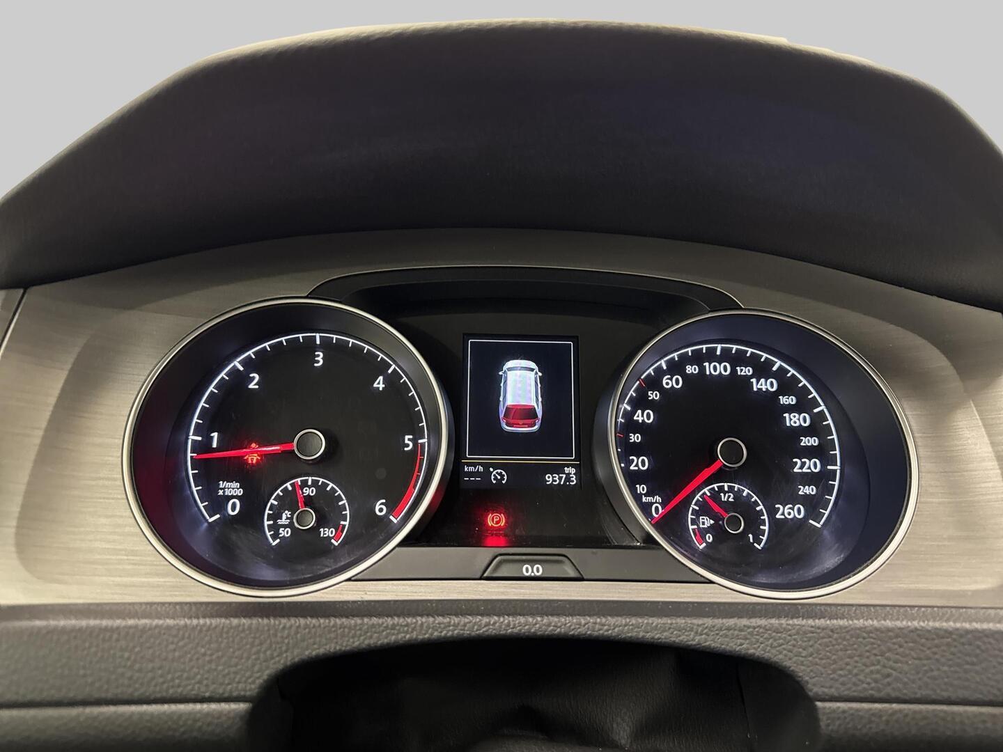 VOLKSWAGEN Golf 2015