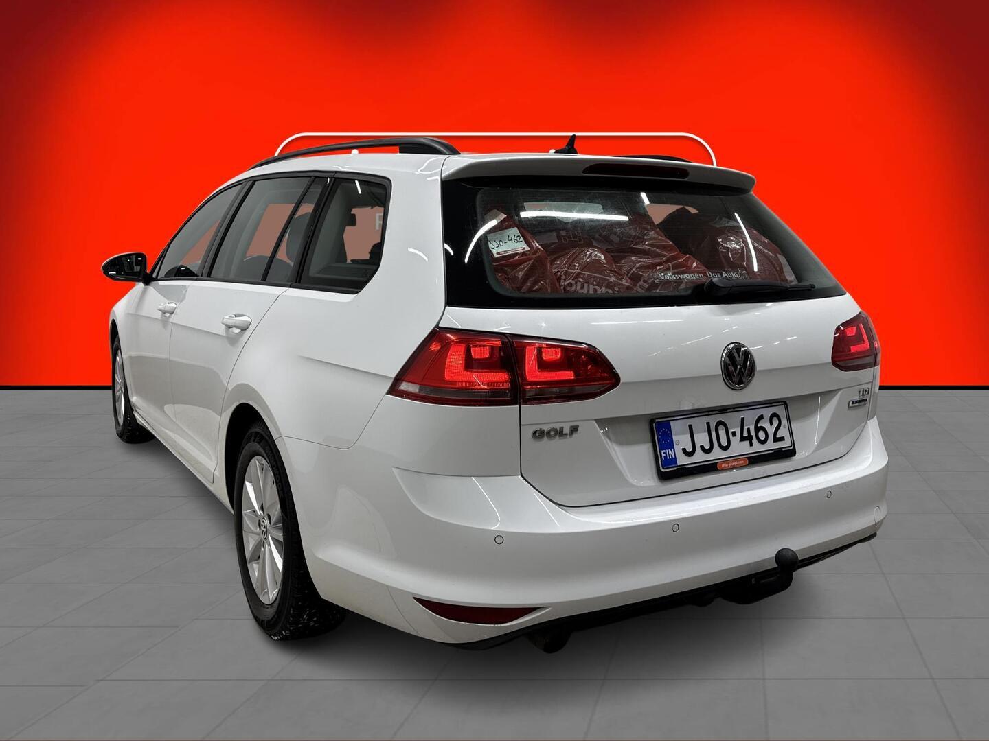 VOLKSWAGEN Golf 2015