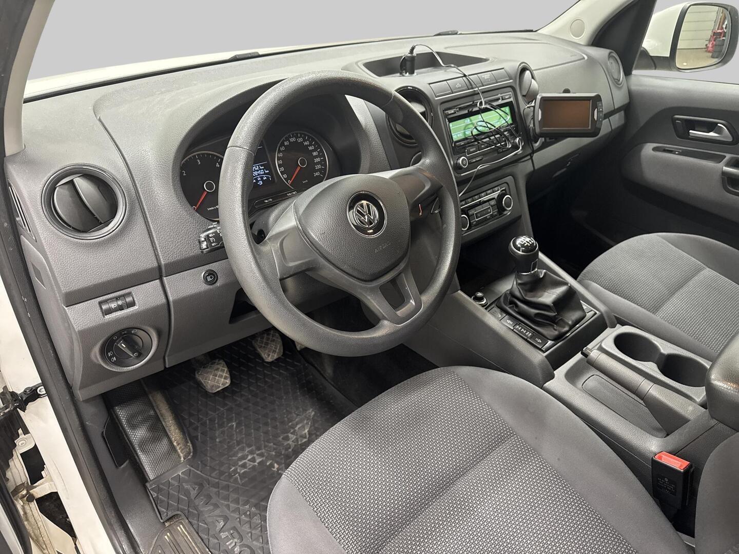 VOLKSWAGEN Amarok 2015