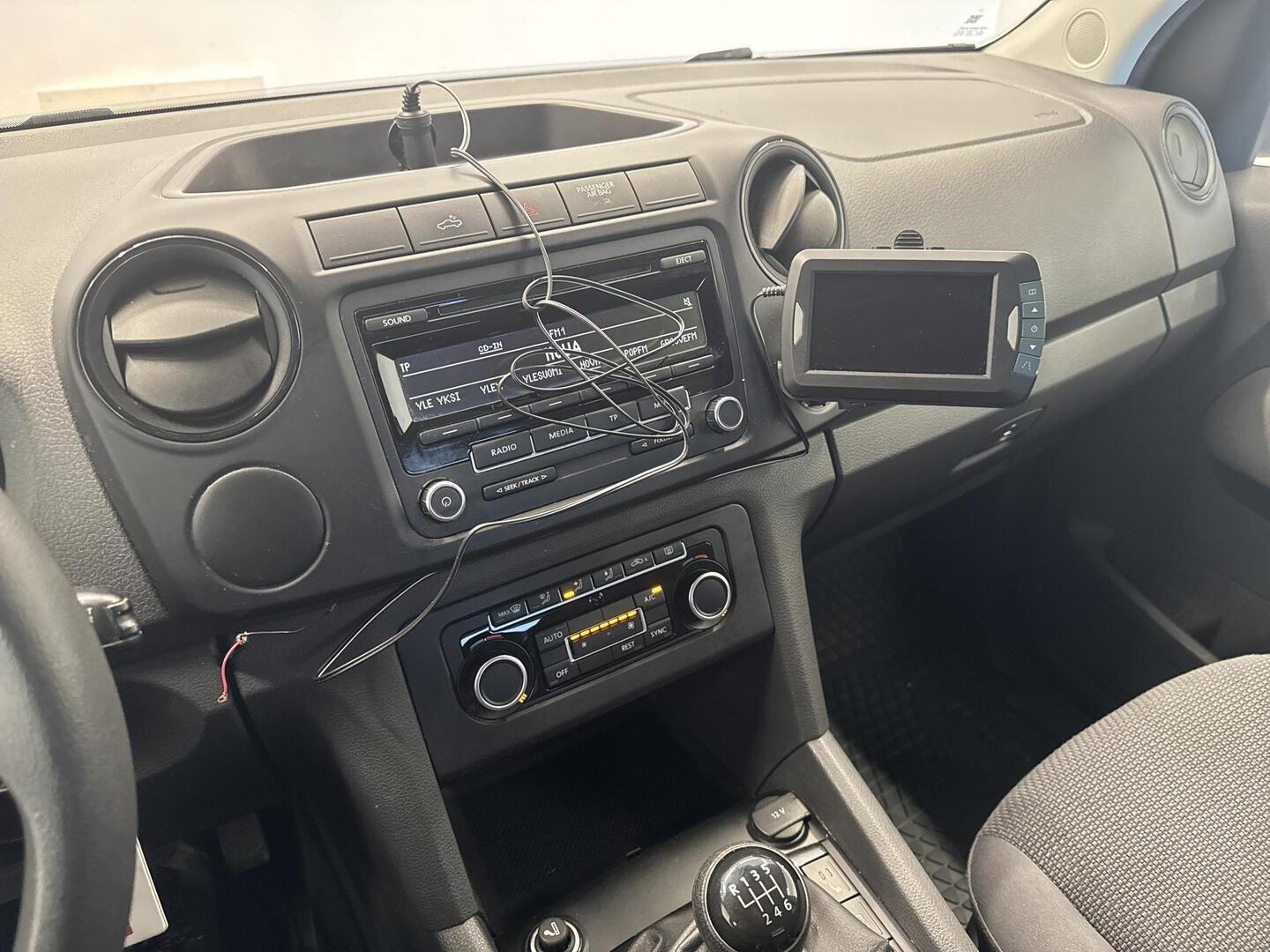 VOLKSWAGEN Amarok 2015