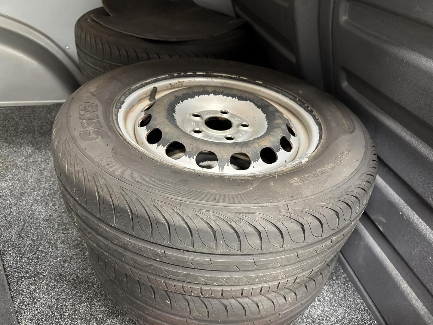 VOLKSWAGEN Caddy 2015